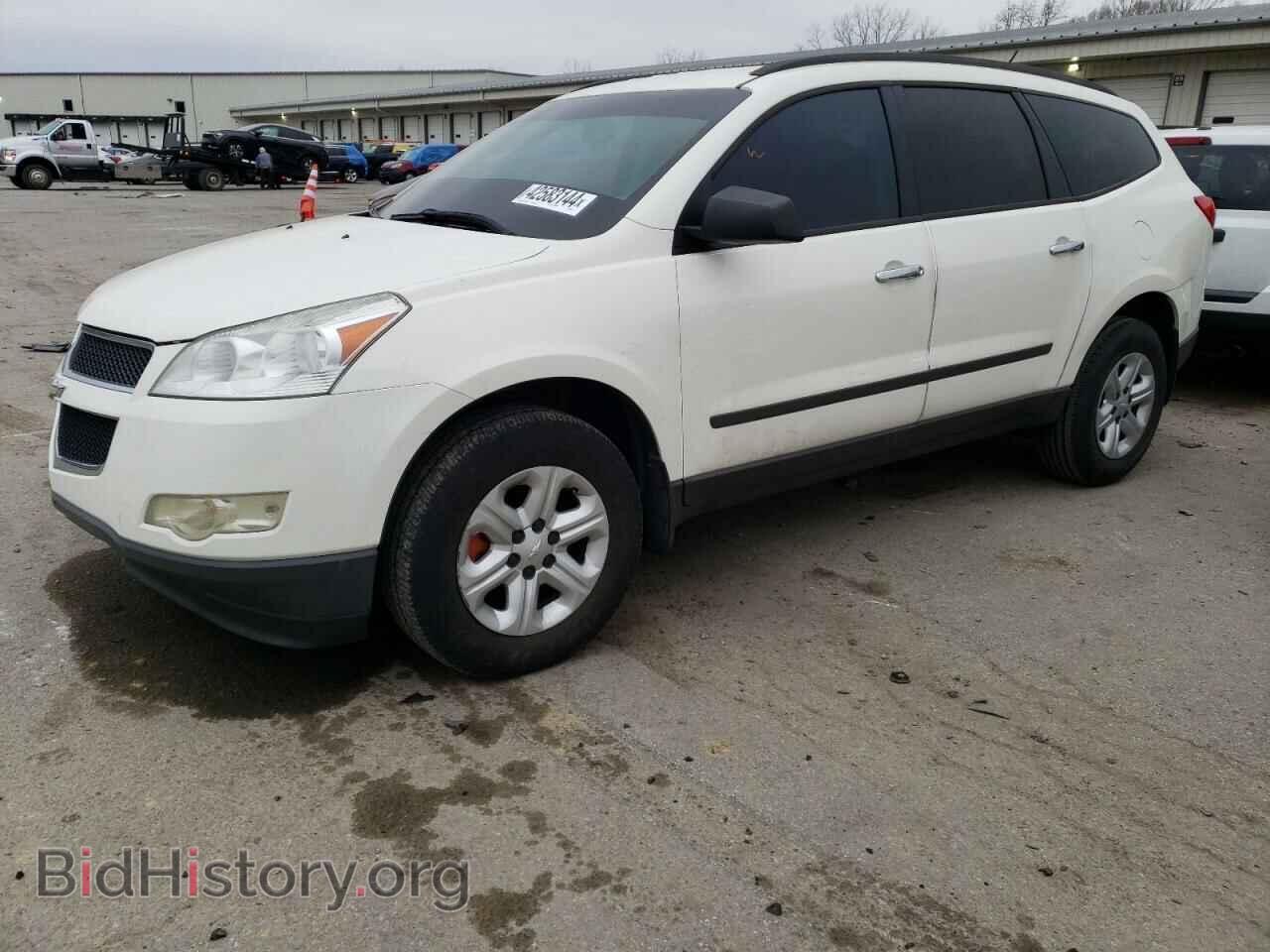 Фотография 1GNKRFED6CJ203025 - CHEVROLET TRAVERSE 2012