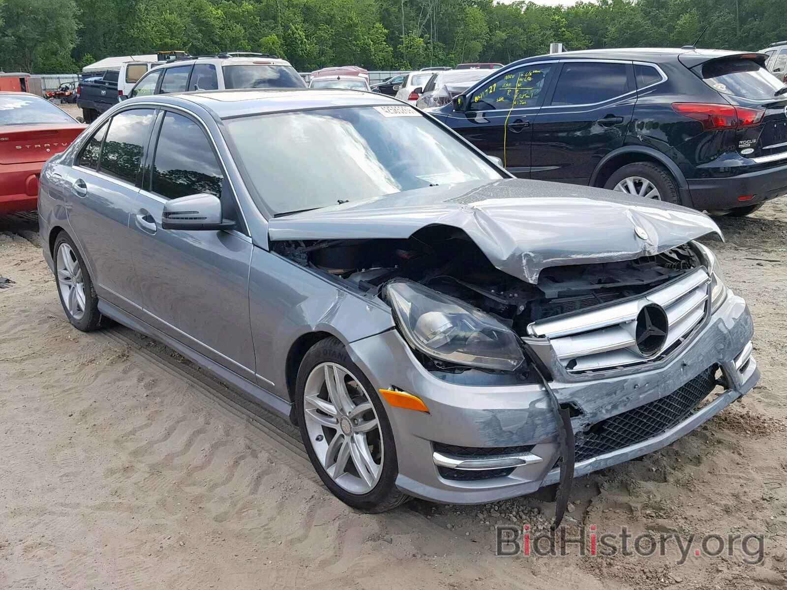 Photo WDDGF4HB7DA778991 - MERCEDES-BENZ C 250 2013