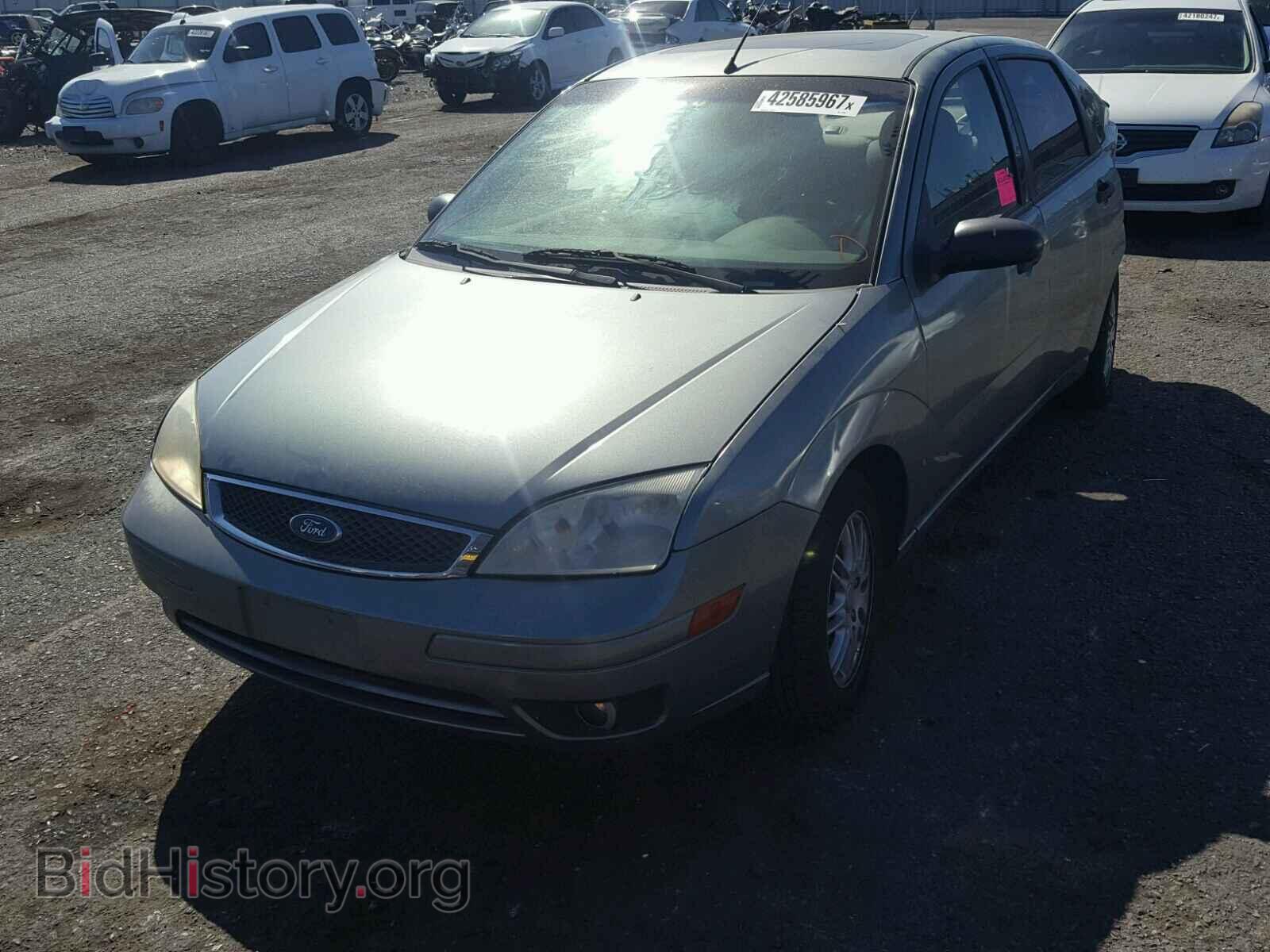 2005 FORD FOCUS - VIN: 1FAFP34N65W207404 - Фото 2