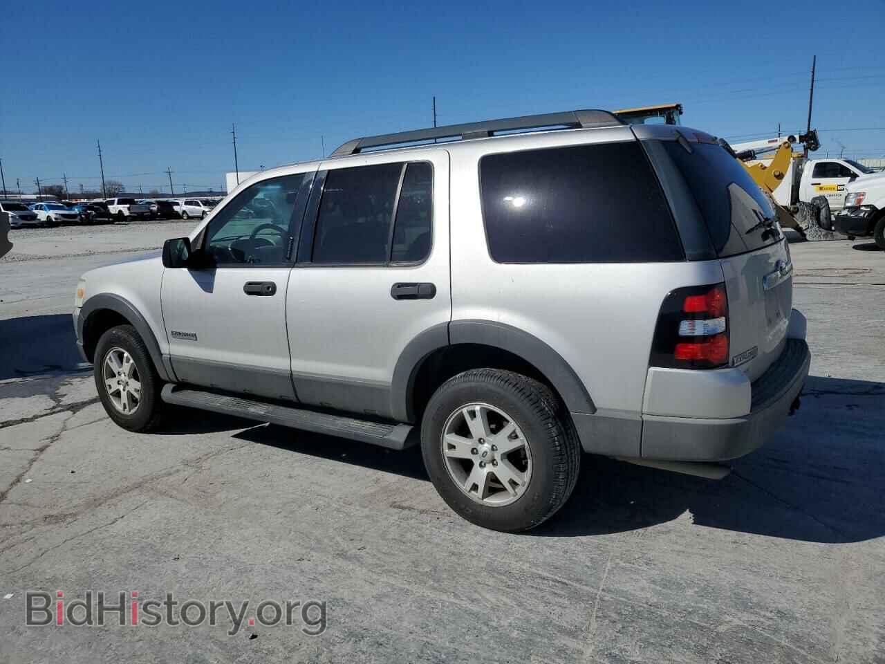 2006 FORD EXPLORER - VIN: 1FMEU63E86UB51797 - Фото 2