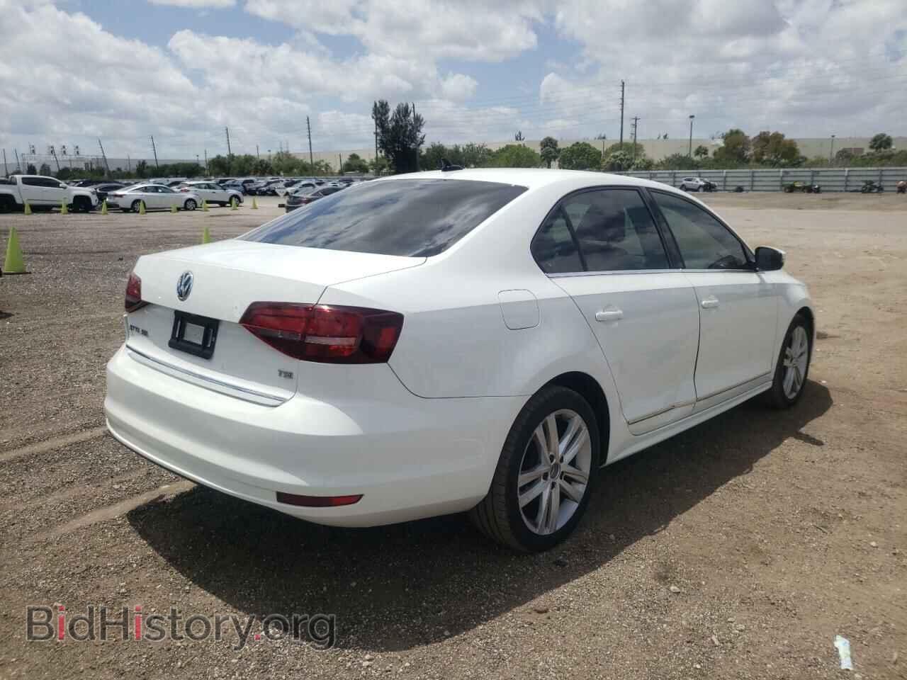 2017 VOLKSWAGEN JETTA - VIN: 3VWL17AJ4HM276231 - Фото 4