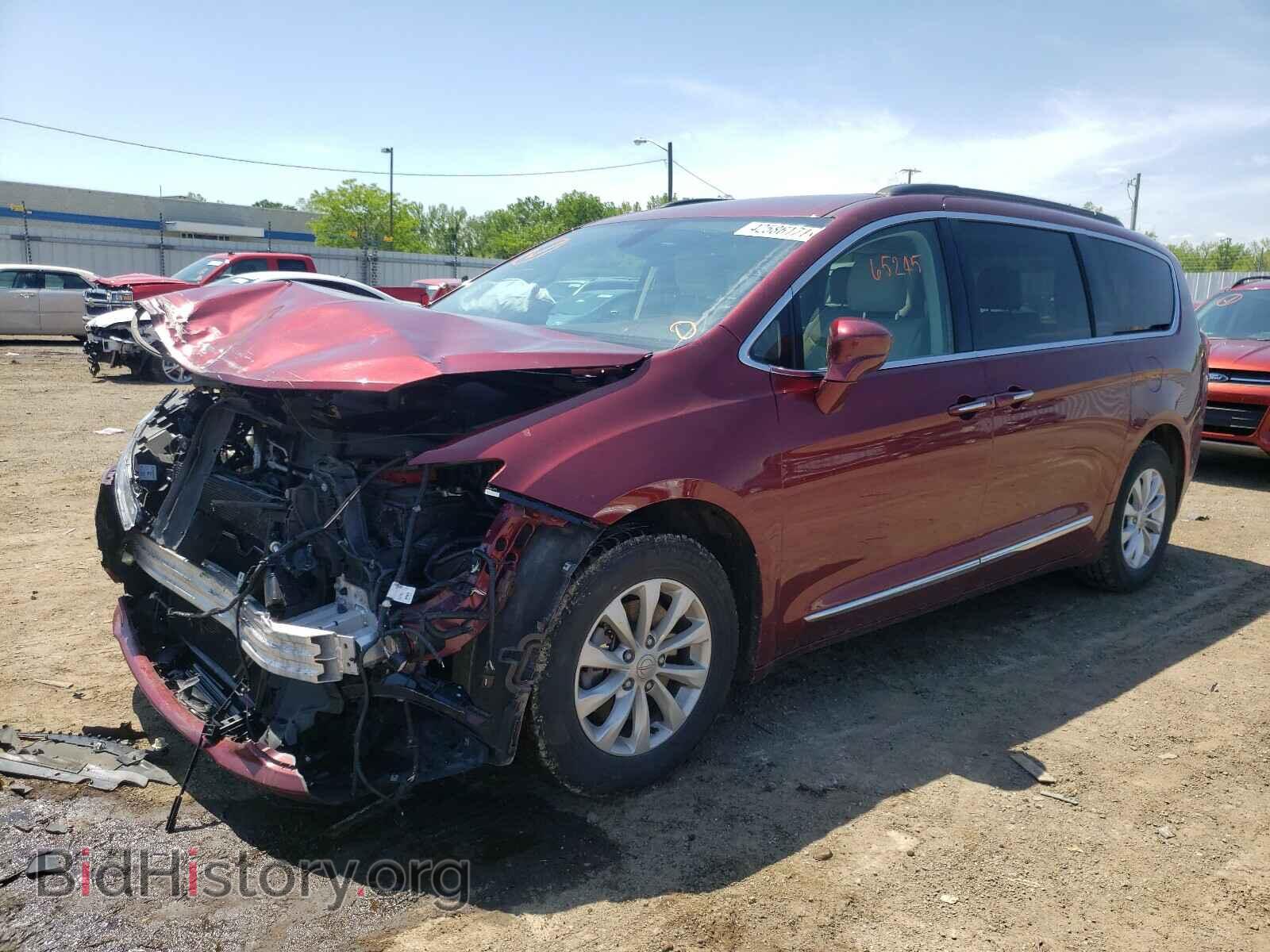 2017 CHRYSLER PACIFICA - VIN: 2C4RC1BGXHR527074 - Photo 2