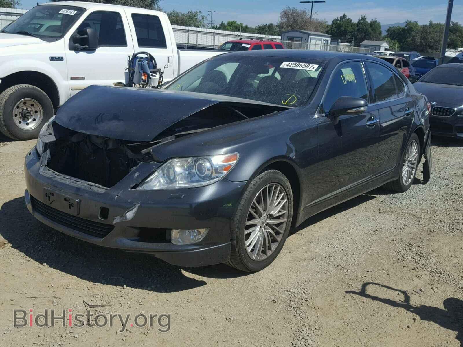 2011 LEXUS LS - VIN: JTHBL5EF3B5103136 - Фото 2