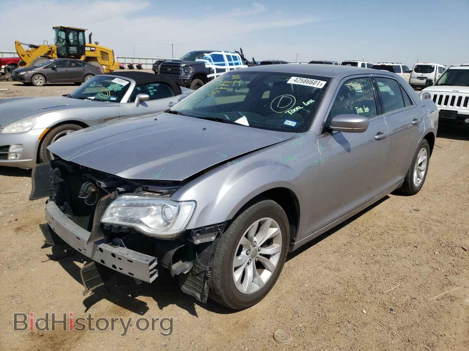 2016 CHRYSLER 300 - VIN: 2C3CCAAGXGH156269 - Фото 2
