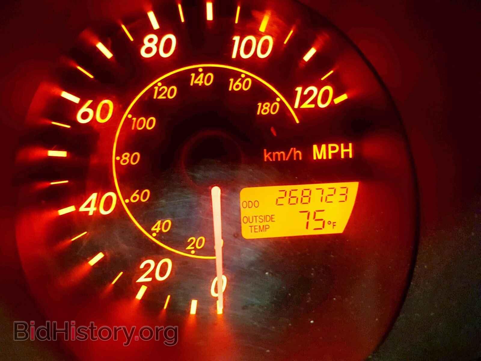 2003 TOYOTA COROLLA - VIN: 2T1LR32E73C095132 - Фото 8