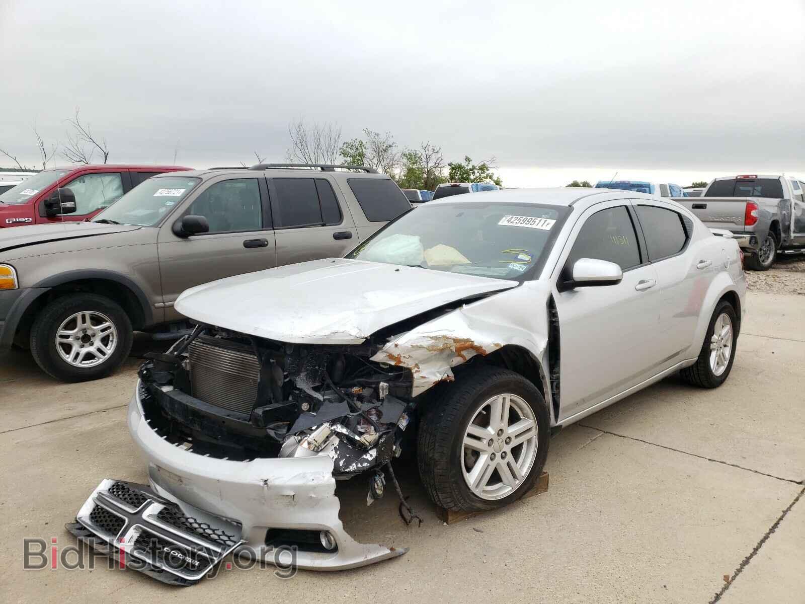 2011 DODGE AVENGER - VIN: 1B3BD1FG1BN524403 - Фото 2