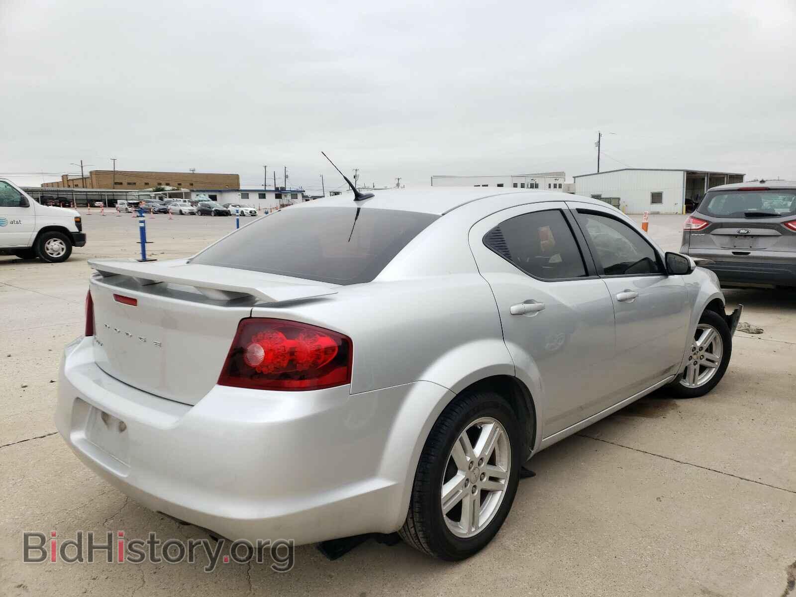 2011 DODGE AVENGER - VIN: 1B3BD1FG1BN524403 - Фото 4
