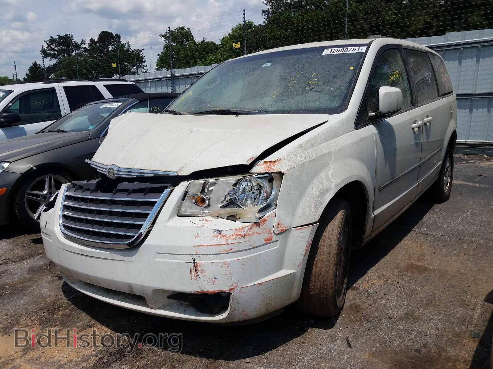 2010 CHRYSLER MINIVAN - VIN: 2A4RR5D1XAR450530 - Фото 2