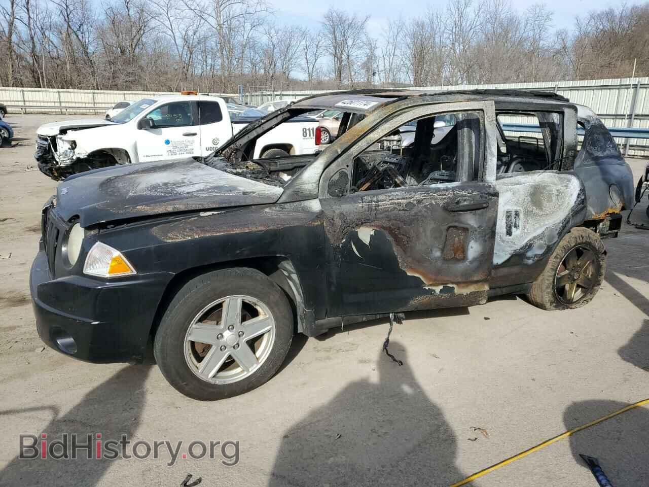 Фотография 1J8FF47W47D166107 - JEEP COMPASS 2007