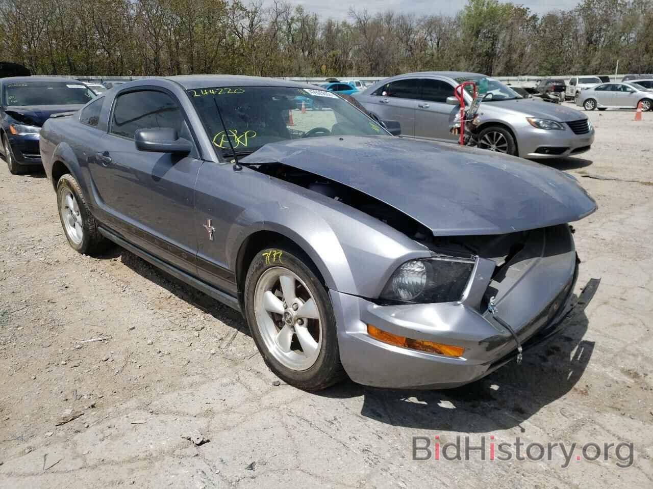 Photo 1ZVFT80N775244220 - FORD MUSTANG 2007
