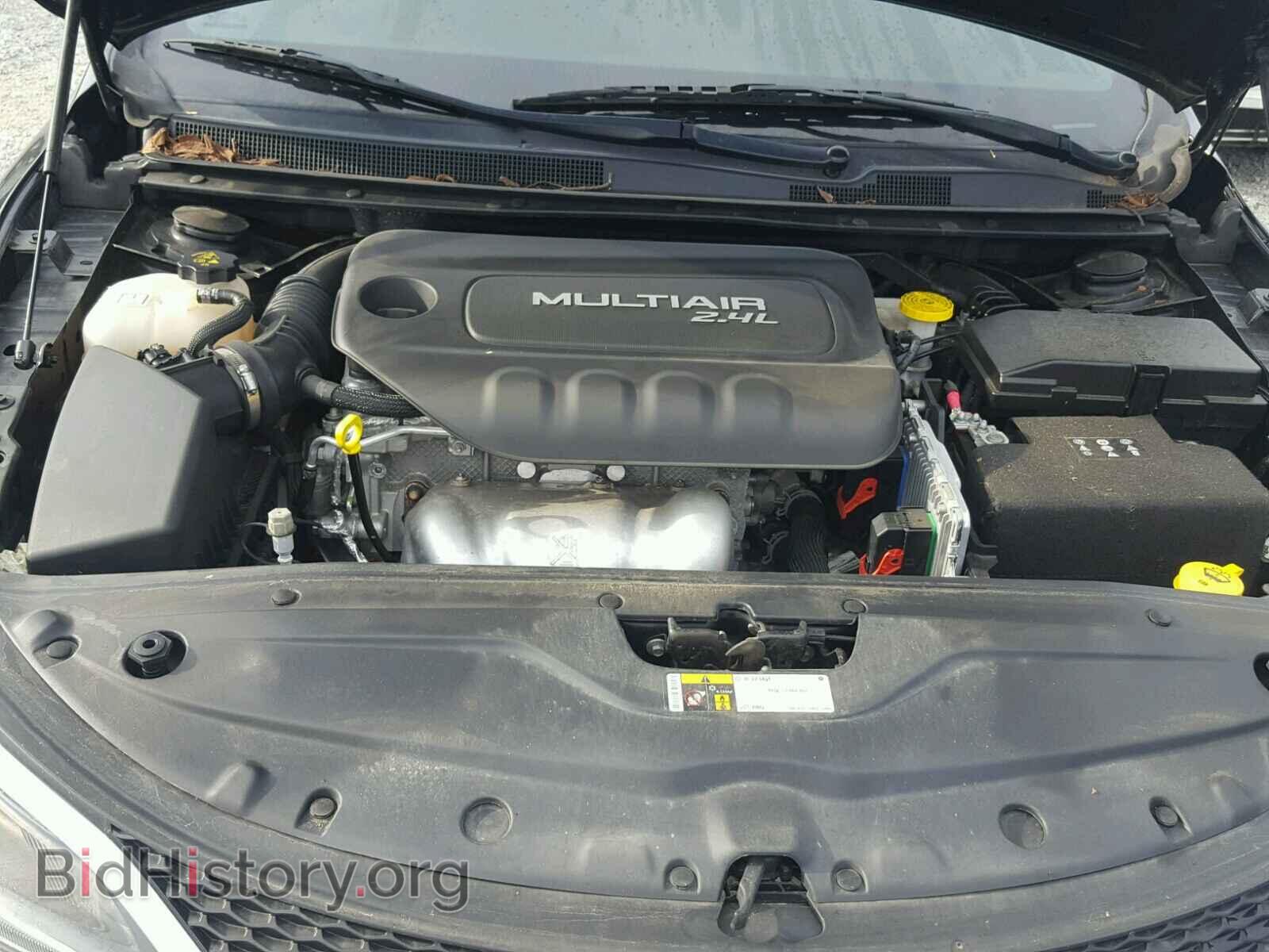 2016 CHRYSLER 200 - VIN: 1C3CCCAB2GN175468 - Фото 7