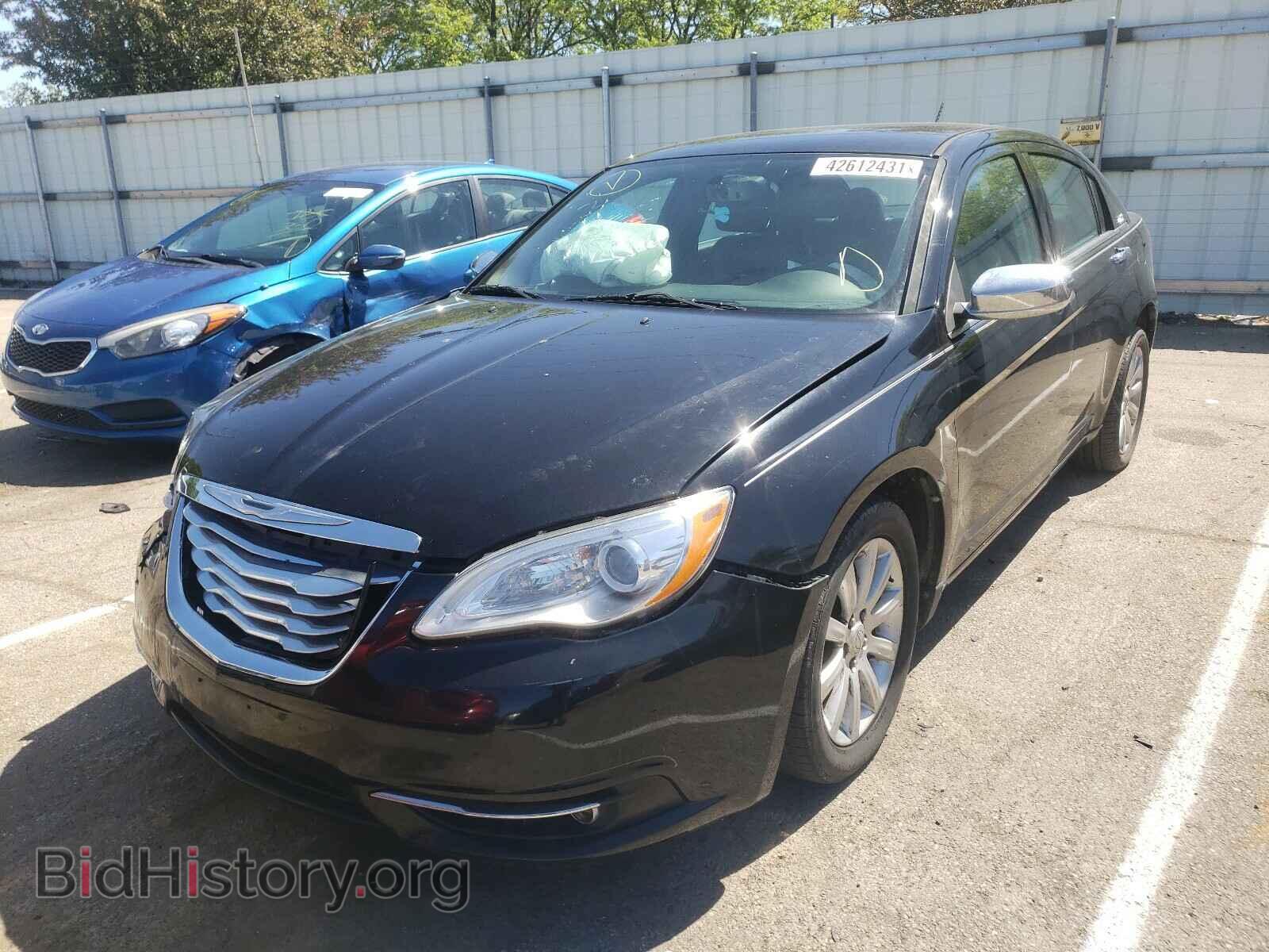 2013 CHRYSLER 200 - VIN: 1C3CCBCG0DN653126 - Photo 2