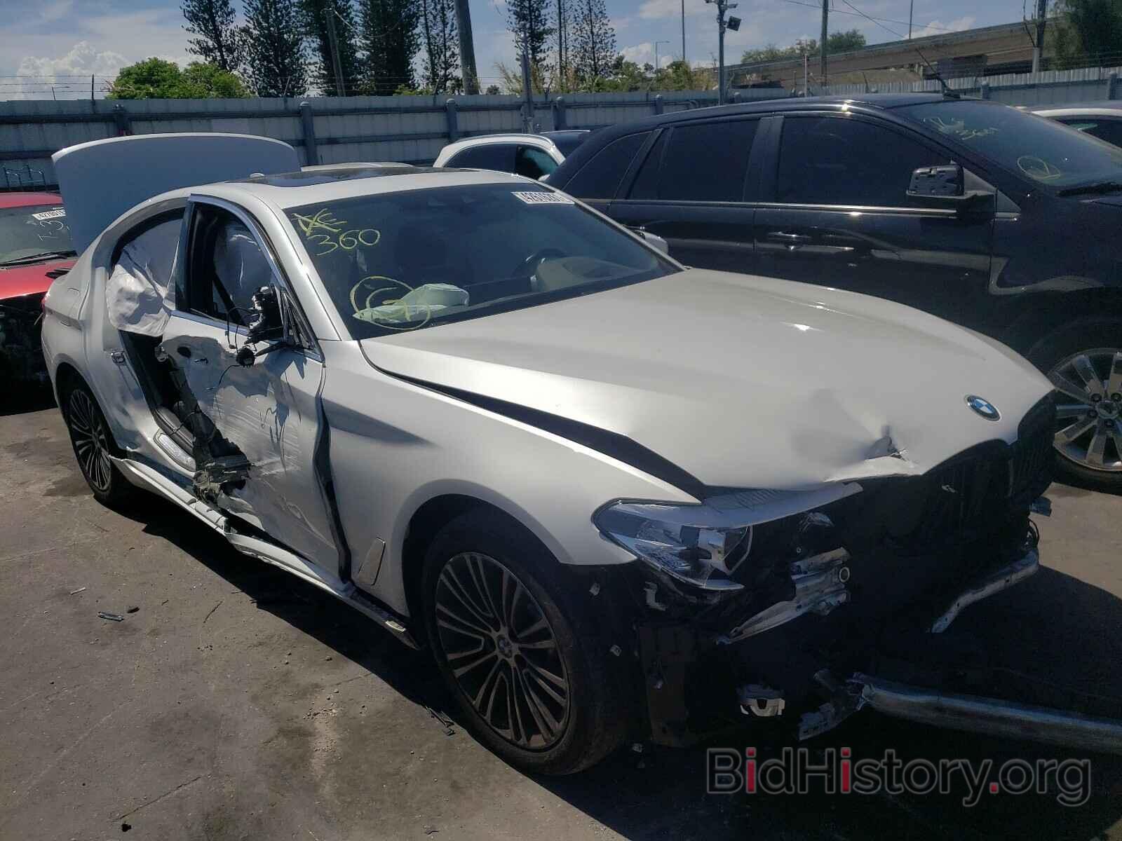 Photo WBAJA5C53KWA57749 - BMW 5 SERIES 2019