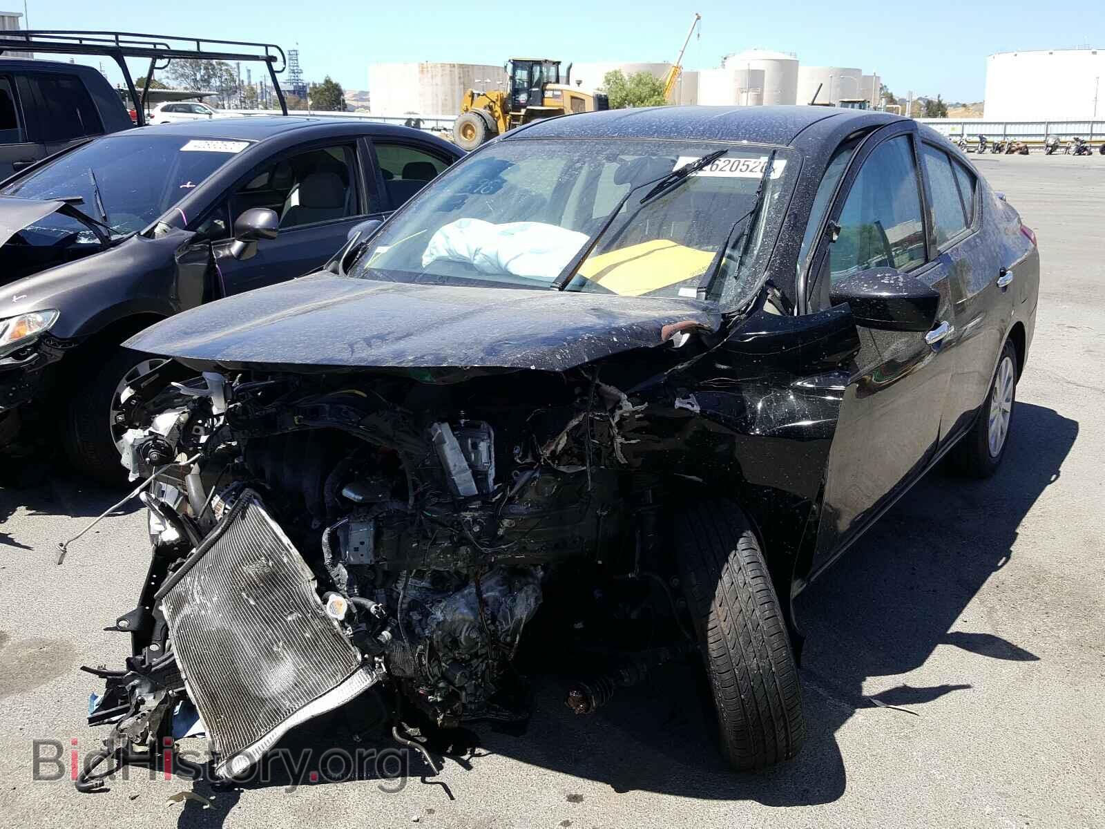 2019 NISSAN VERSA - VIN: 3N1CN7AP3KL843802 - Фото 2