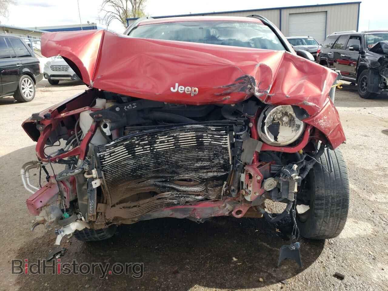 2010 JEEP COMPASS - VIN: 1J4NT4FB2AD596133 - Photo 5