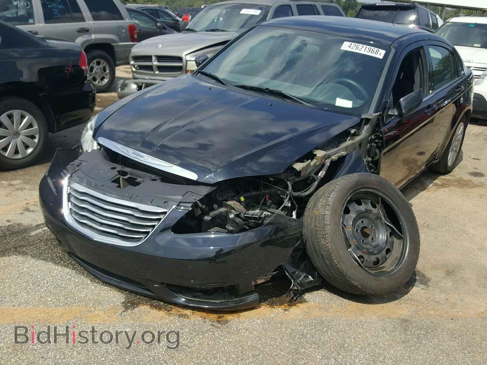 2014 CHRYSLER 200 - VIN: 1C3CCBAB3EN210235 - Фото 2
