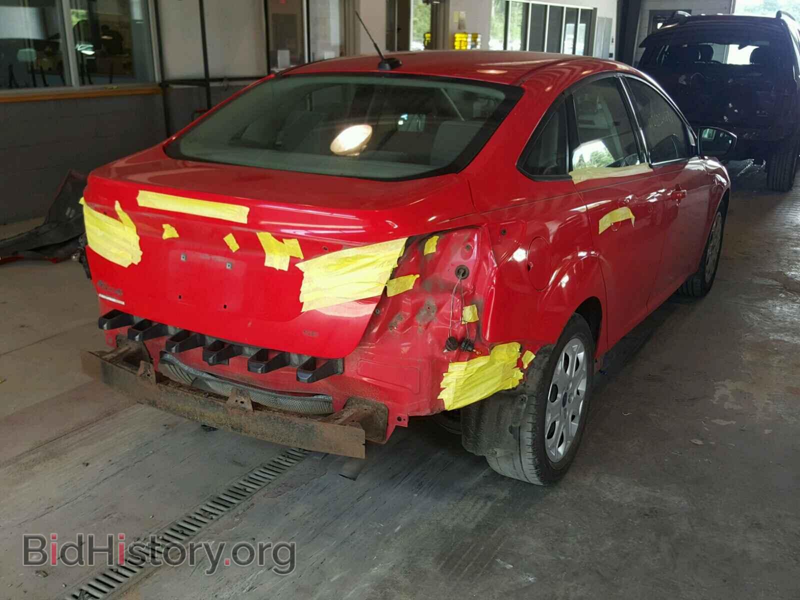 2012 Ford FOCUS (VIN 1FAHP3F26CL254913) — photo 4 of 10