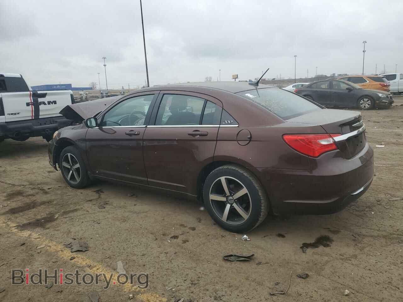 2013 CHRYSLER 200 - VIN: 1C3CCBAB1DN761116 - Фото 2
