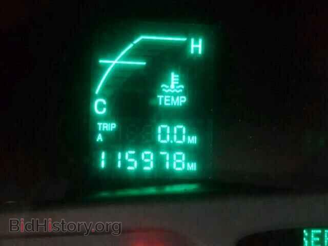 2000 CADILLAC DEVILLE - VIN: 1G6KD54Y9YU334240 - Photo 8