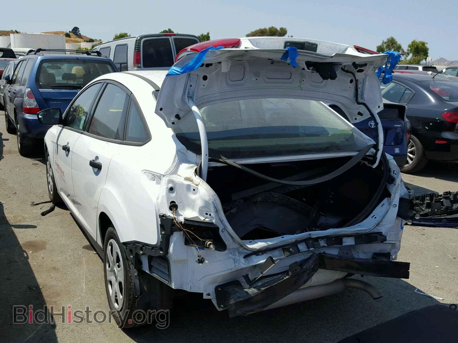2017 FORD FOCUS - VIN: 1FADP3E24HL215180 - Фото 3