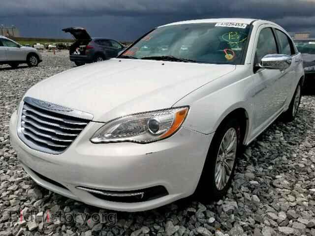 2012 CHRYSLER 200 - VIN: 1C3CCBCB2CN307839 - Photo 2