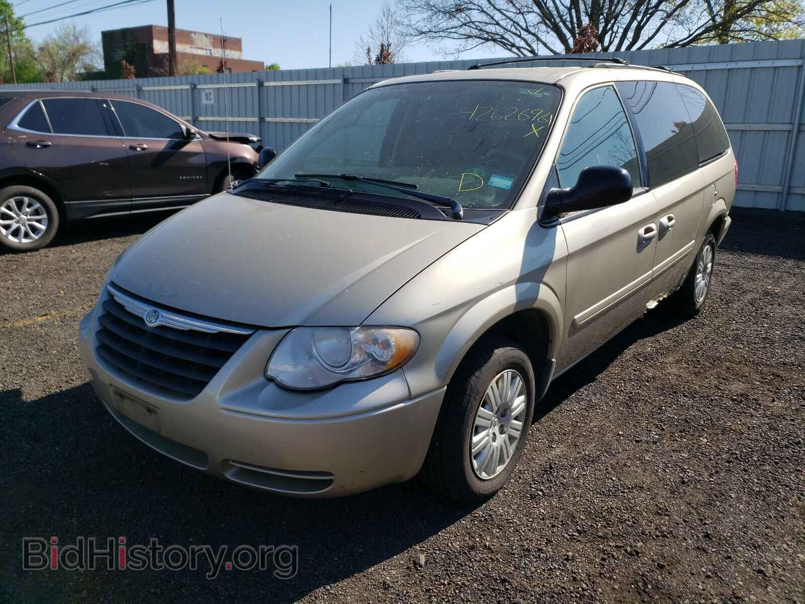 2006 CHRYSLER MINIVAN - VIN: 2A4GP44R26R802732 - Фото 2