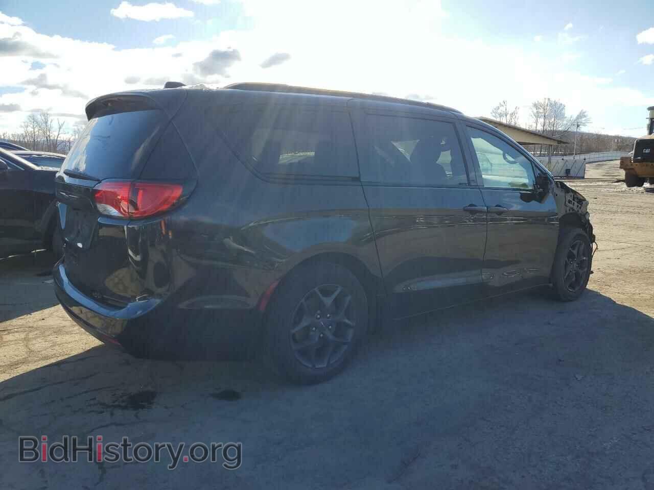 2018 CHRYSLER PACIFICA - VIN: 2C4RC1EG7JR306324 - Фото 3