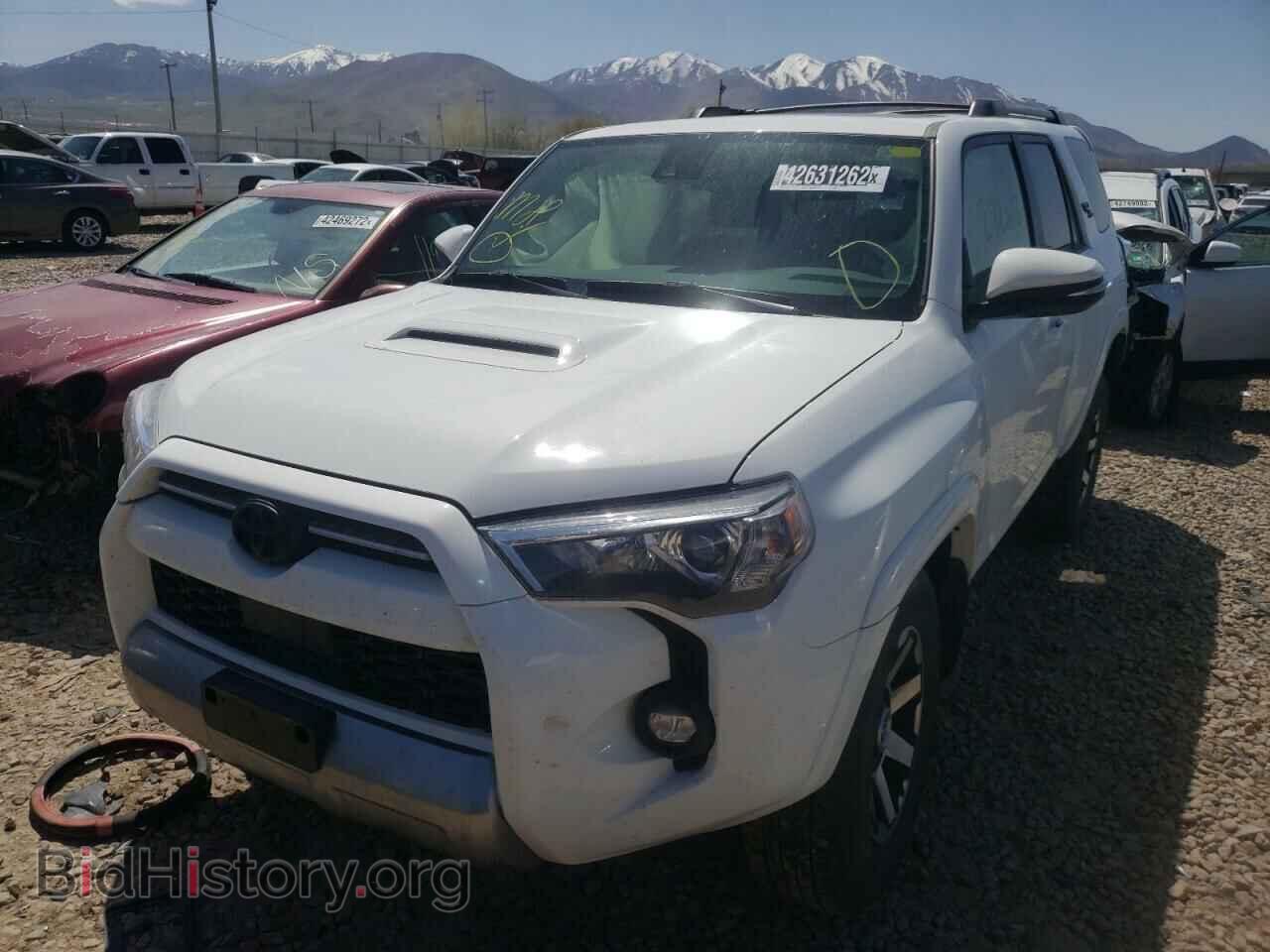 2021 TOYOTA 4RUNNER - VIN: JTERU5JR0M5928417 - Фото 2