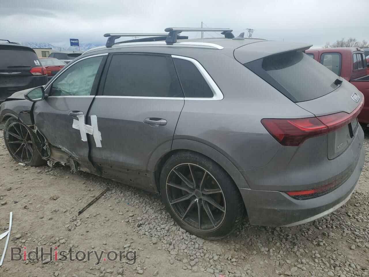 2019 AUDI E-TRON - VIN: WA1LAAGE0KB011003 - Фото 2