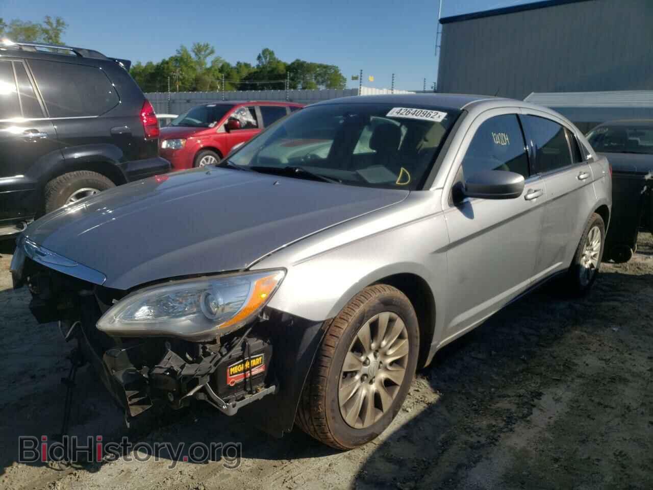 2013 CHRYSLER 200 - VIN: 1C3CCBAB1DN686790 - Фото 2