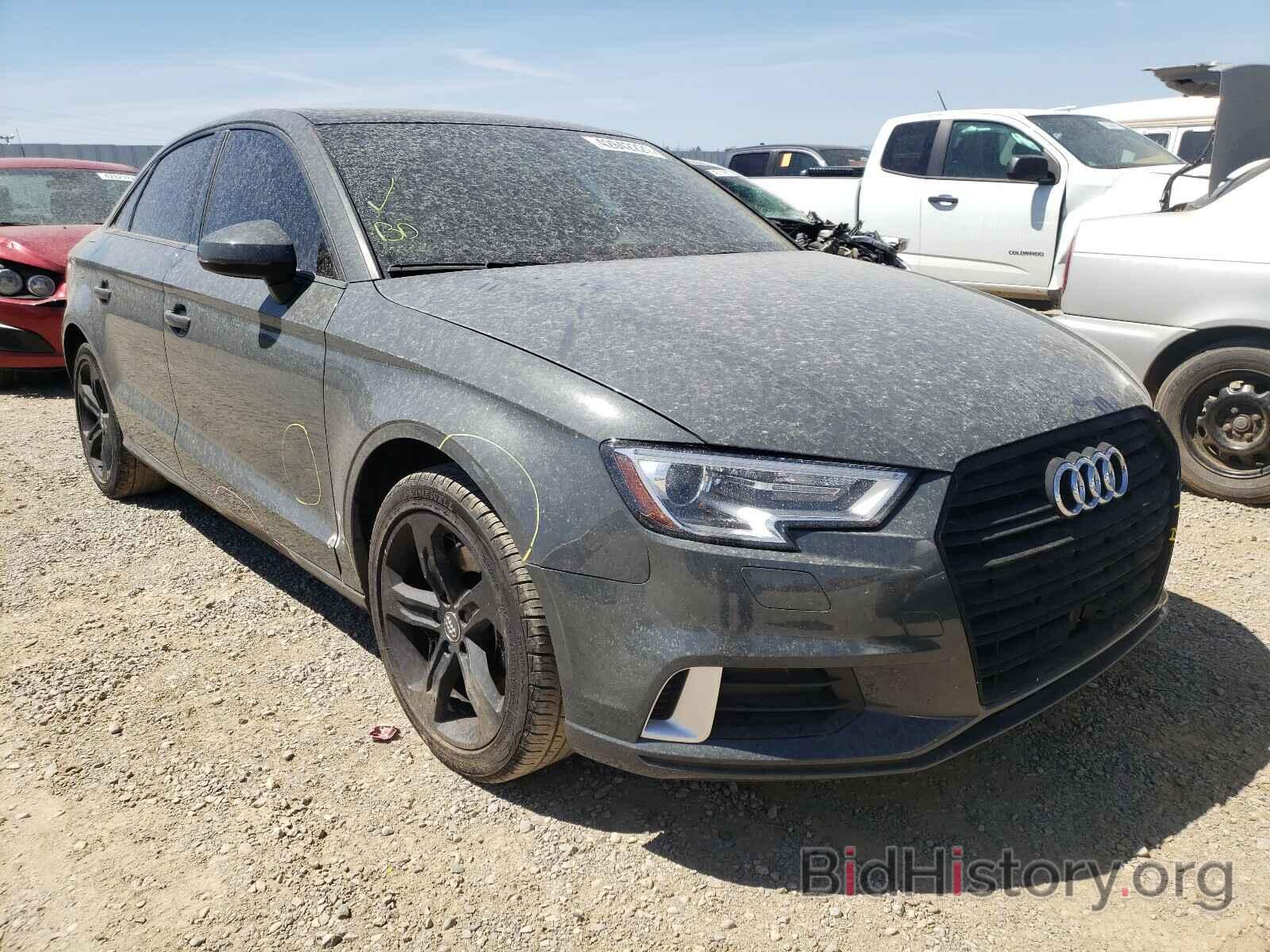 Фотография WAUAUGFF4H1055986 - AUDI A3 2017