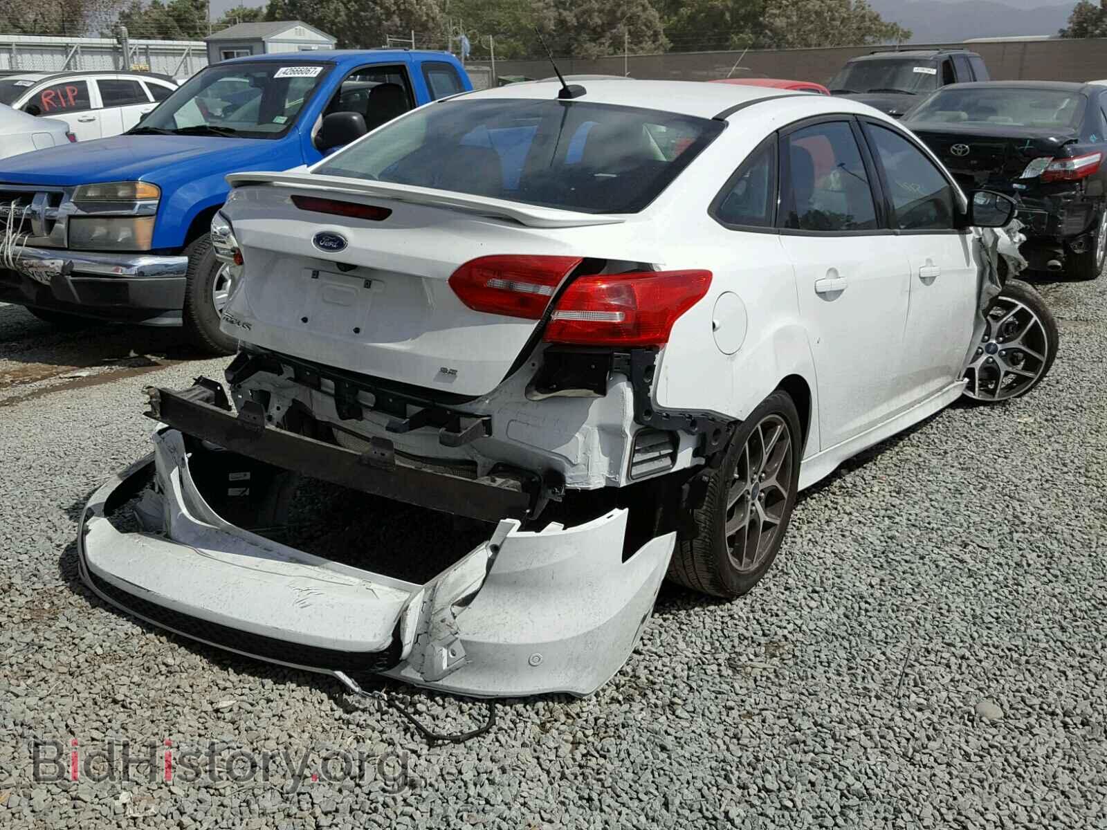 2016 FORD FOCUS - VIN: 1FADP3F27GL262992 - Photo 4