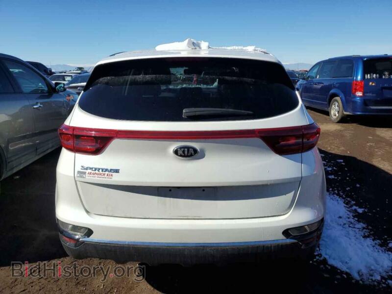 2021 Kia SPORTAGE (VIN KNDPMCAC2M7931075) — фото 6 из 12