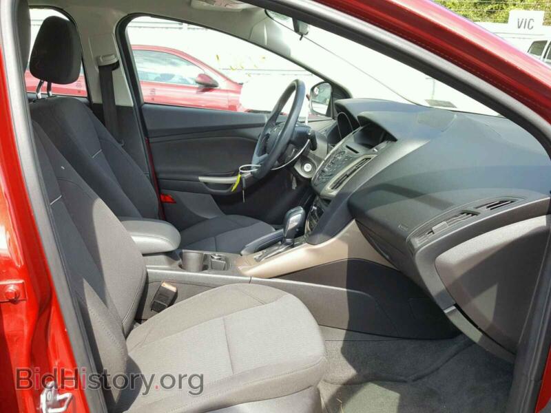 2012 Ford FOCUS (VIN 1FAHP3M24CL122106) — photo 5 of 10