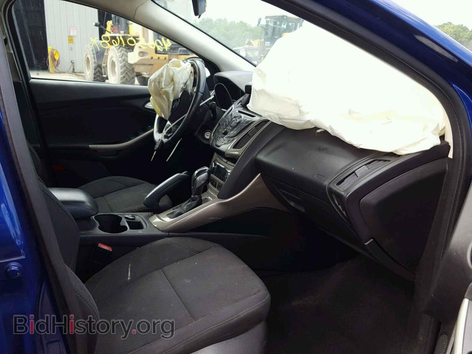 2012 Ford FOCUS (VIN 1FAHP3H22CL395653) — photo 5 of 10