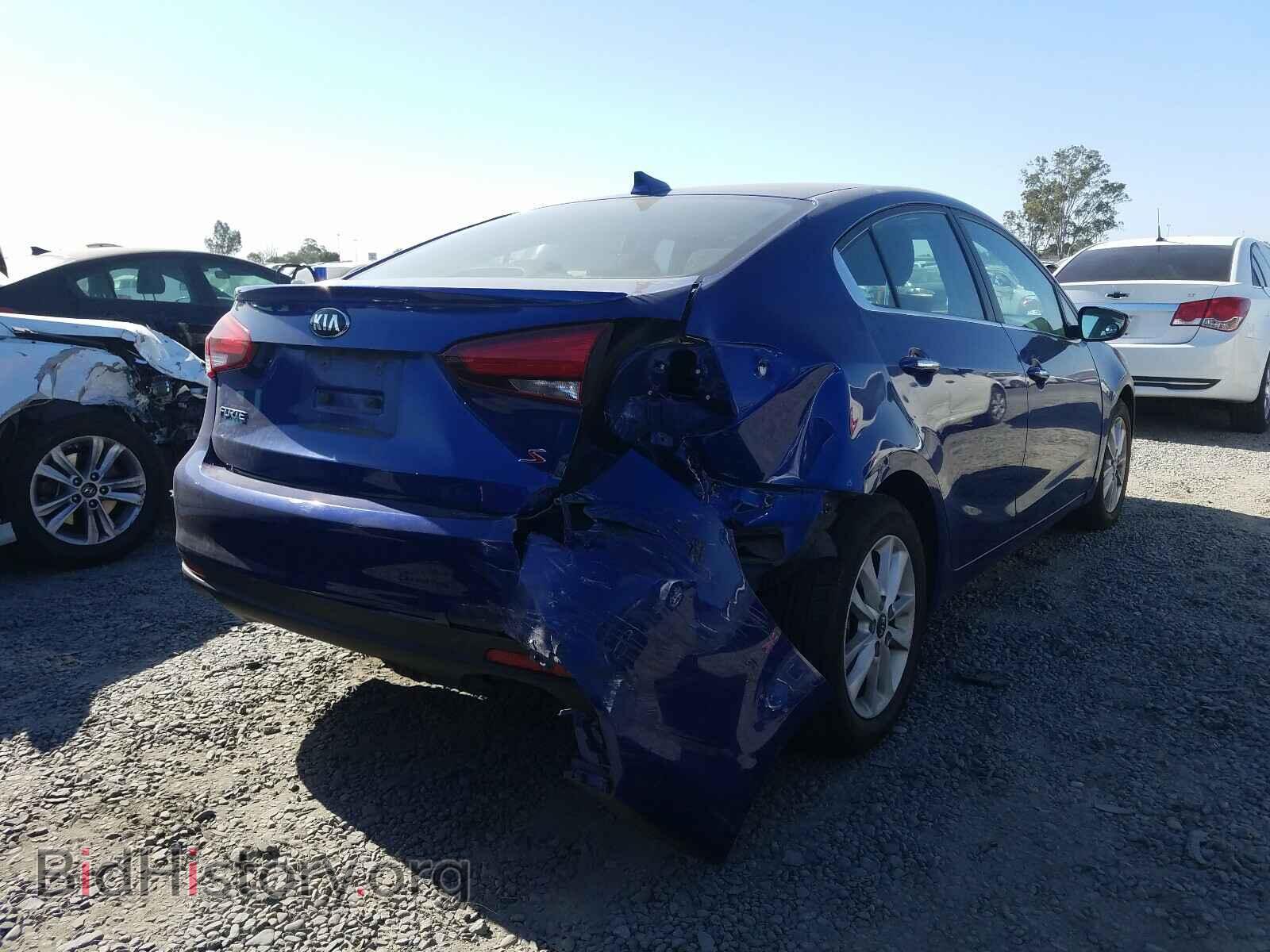 2017 KIA FORTE - VIN: 3KPFL4A74HE023904 - Фото 4