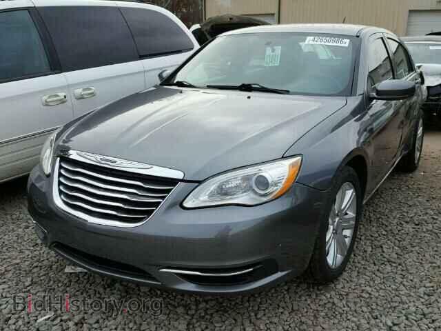 2013 CHRYSLER 200 - VIN: 1C3CCBAB7DN735894 - Фото 2
