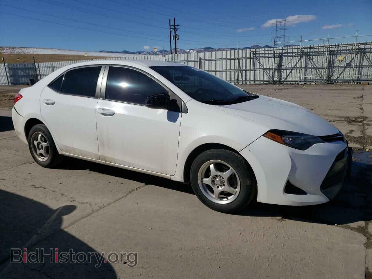 2017 TOYOTA COROLLA - VIN: 2T1BURHEXHC762268 - Фото 4