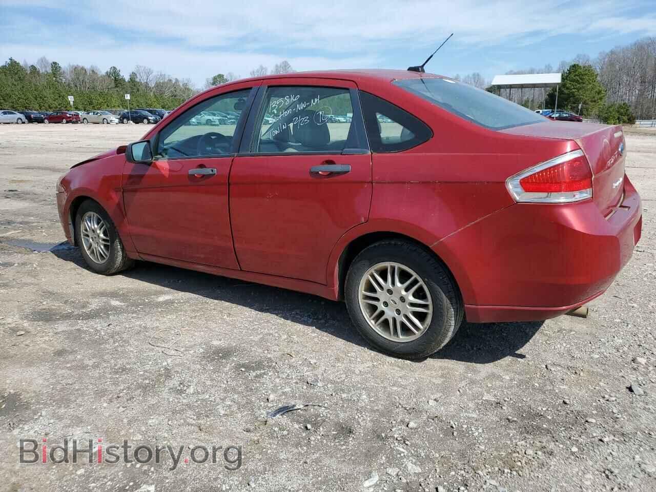 2011 FORD FOCUS - VIN: 1FAHP3FN8BW141617 - Фото 2
