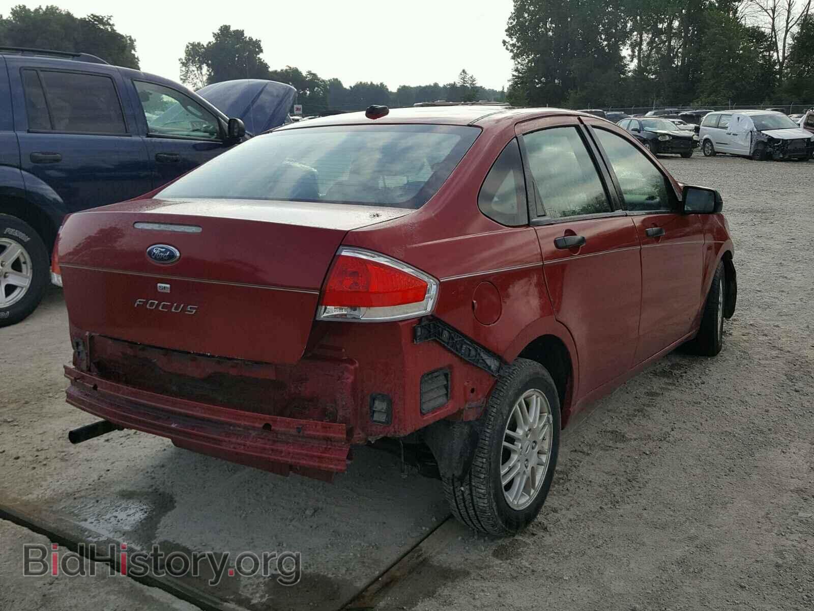 2011 FORD FOCUS - VIN: 1FAHP3FN6BW151840 - Photo 4