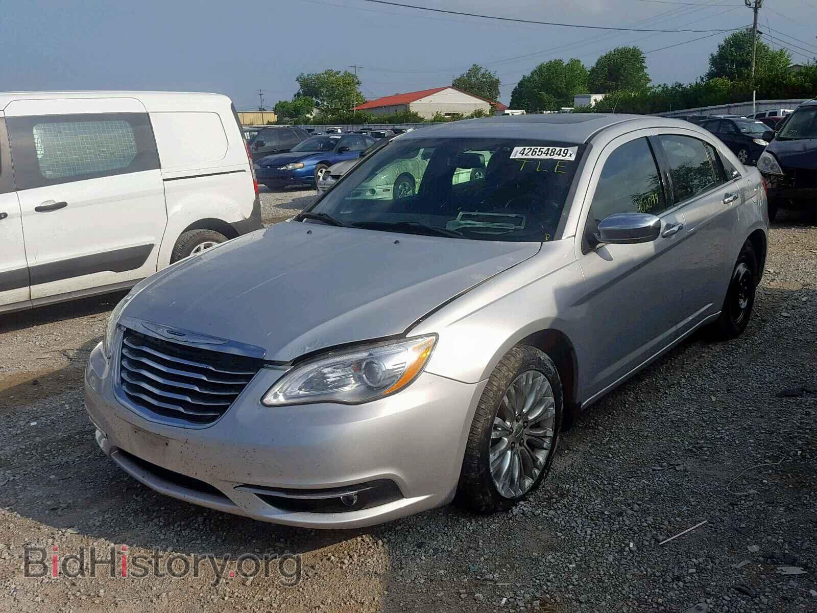2011 CHRYSLER 200 - VIN: 1C3BC2FG7BN619527 - Фото 2