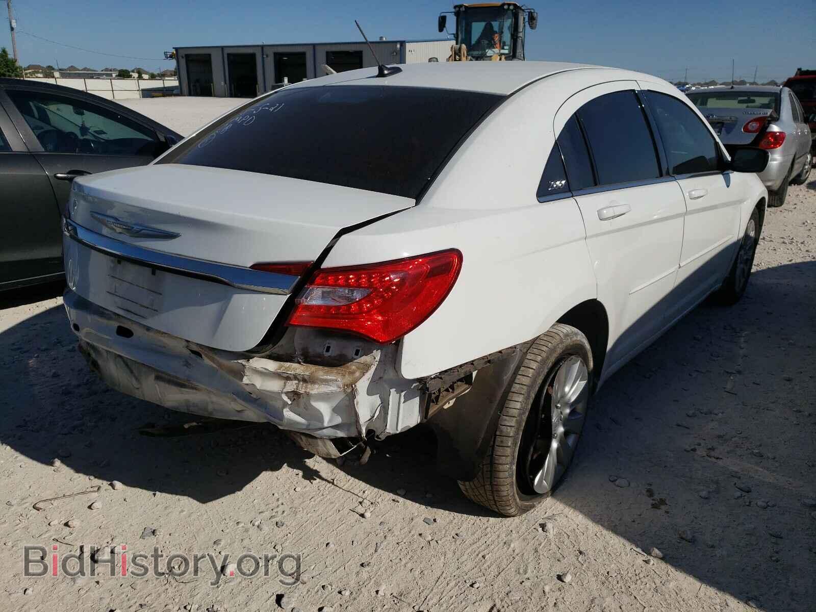 2012 CHRYSLER 200 - VIN: 1C3CCBAB1CN199667 - Фото 4