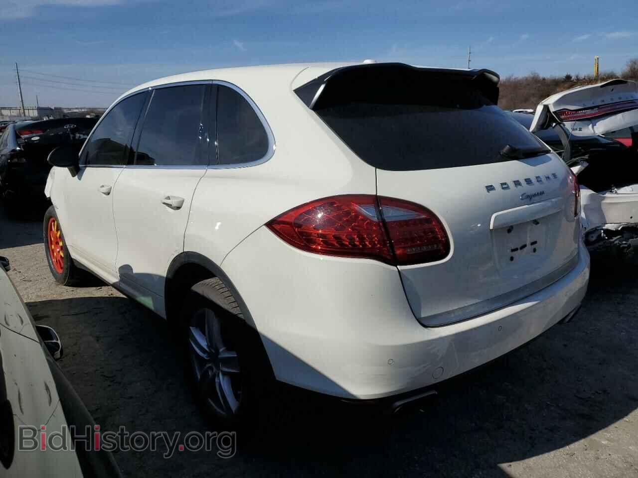 2011 PORSCHE CAYENNE - VIN: WP1AA2A27BLA03300 - Фото 2