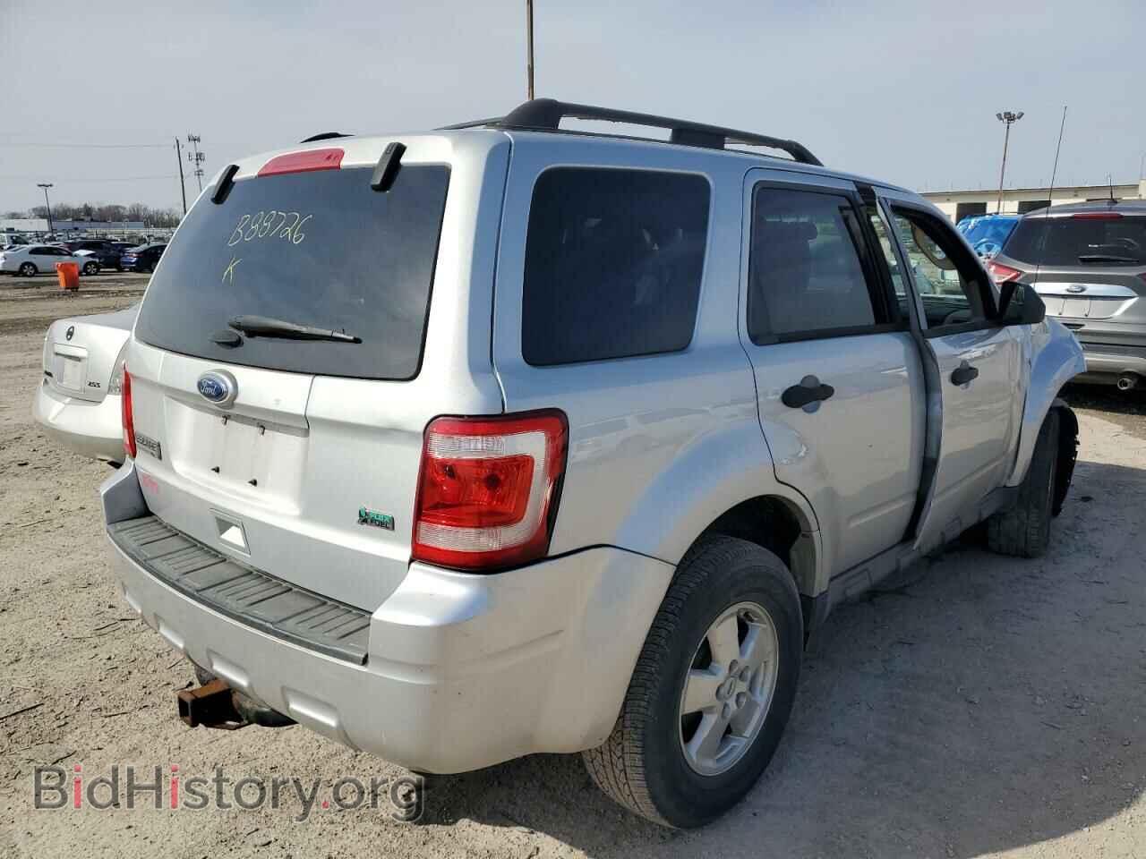 2011 FORD ESCAPE - VIN: 1FMCU0DG2BKB88726 - Фото 3
