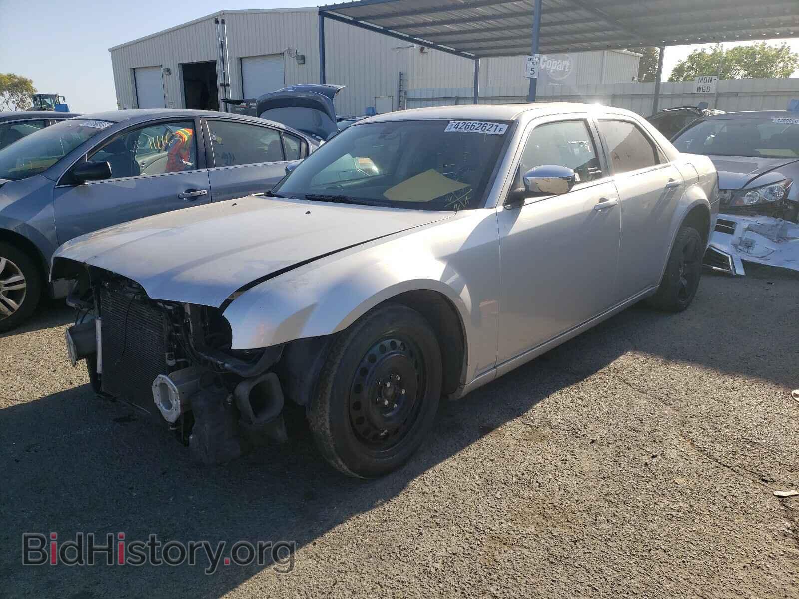 2007 CHRYSLER 300 - VIN: 2C3KA63H37H786638 - Фото 2