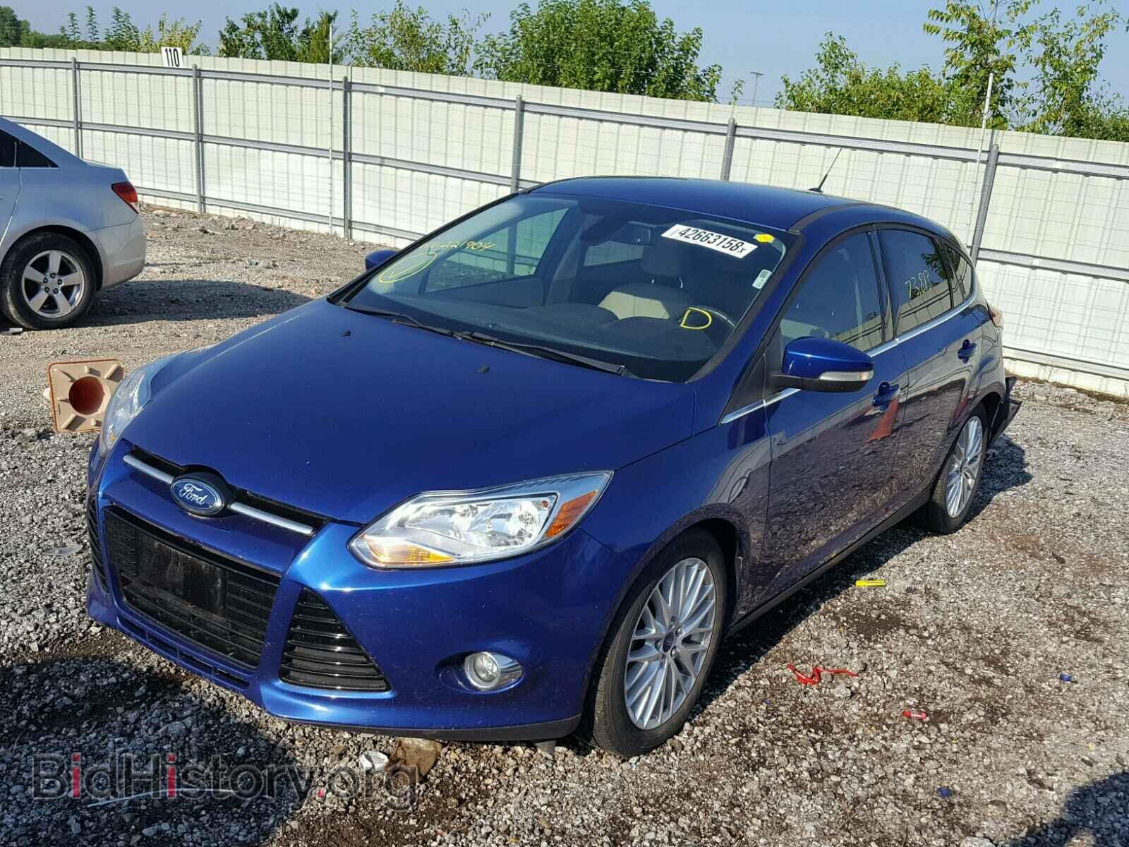 2012 Ford FOCUS (VIN 1FAHP3M21CL221904) — photo 2 of 10