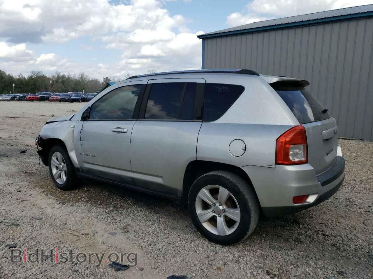 2011 JEEP COMPASS - VIN: 1J4NT1FA4BD165641 - Photo 2