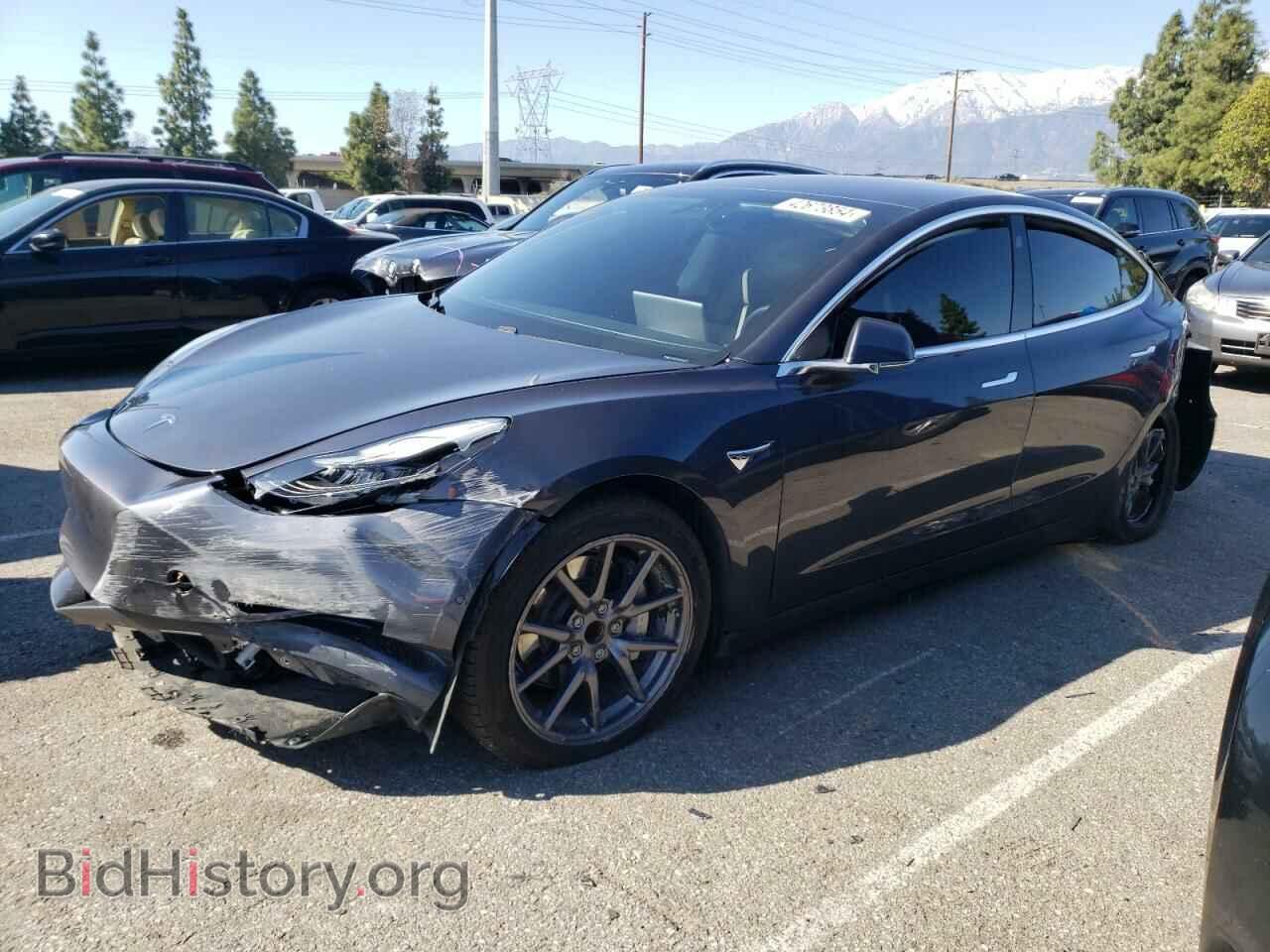 Фотография 5YJ3E1EA5JF077729 - TESLA MODEL 3 2018
