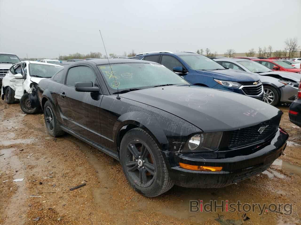 Photo 1ZVFT80N675243396 - FORD MUSTANG 2007