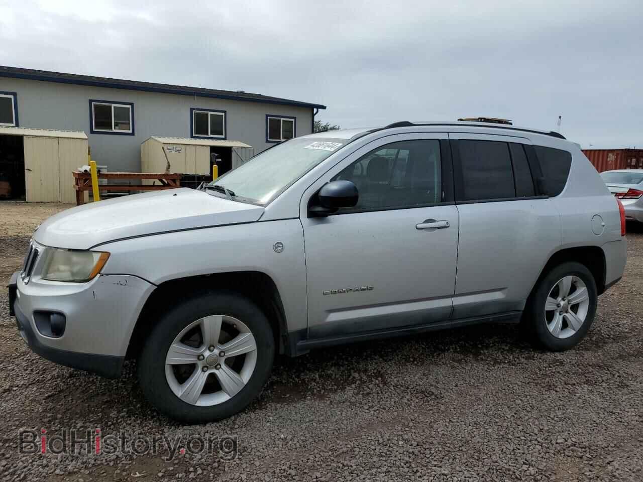 Photo 1J4NF1FB9BD189109 - JEEP COMPASS 2011